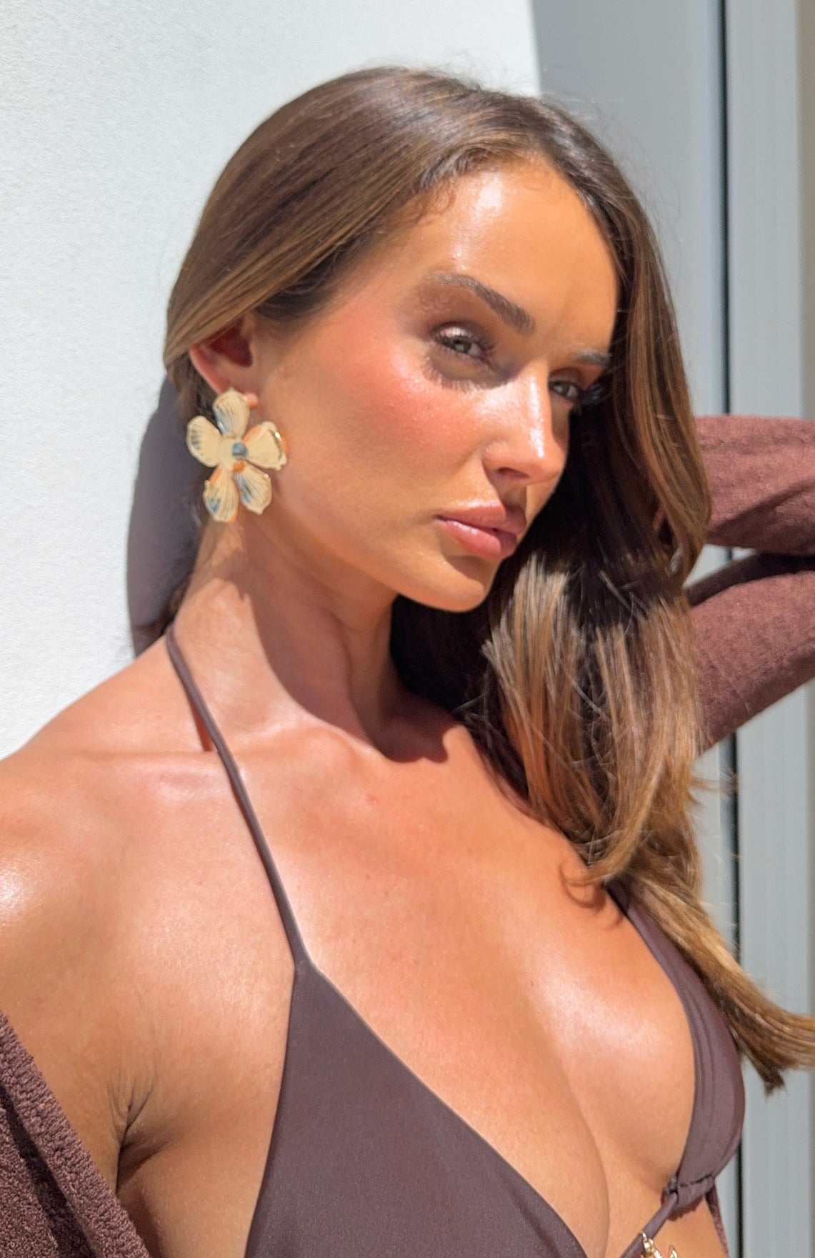 white-fox-arlan-earrings-gold.14.10.25.01