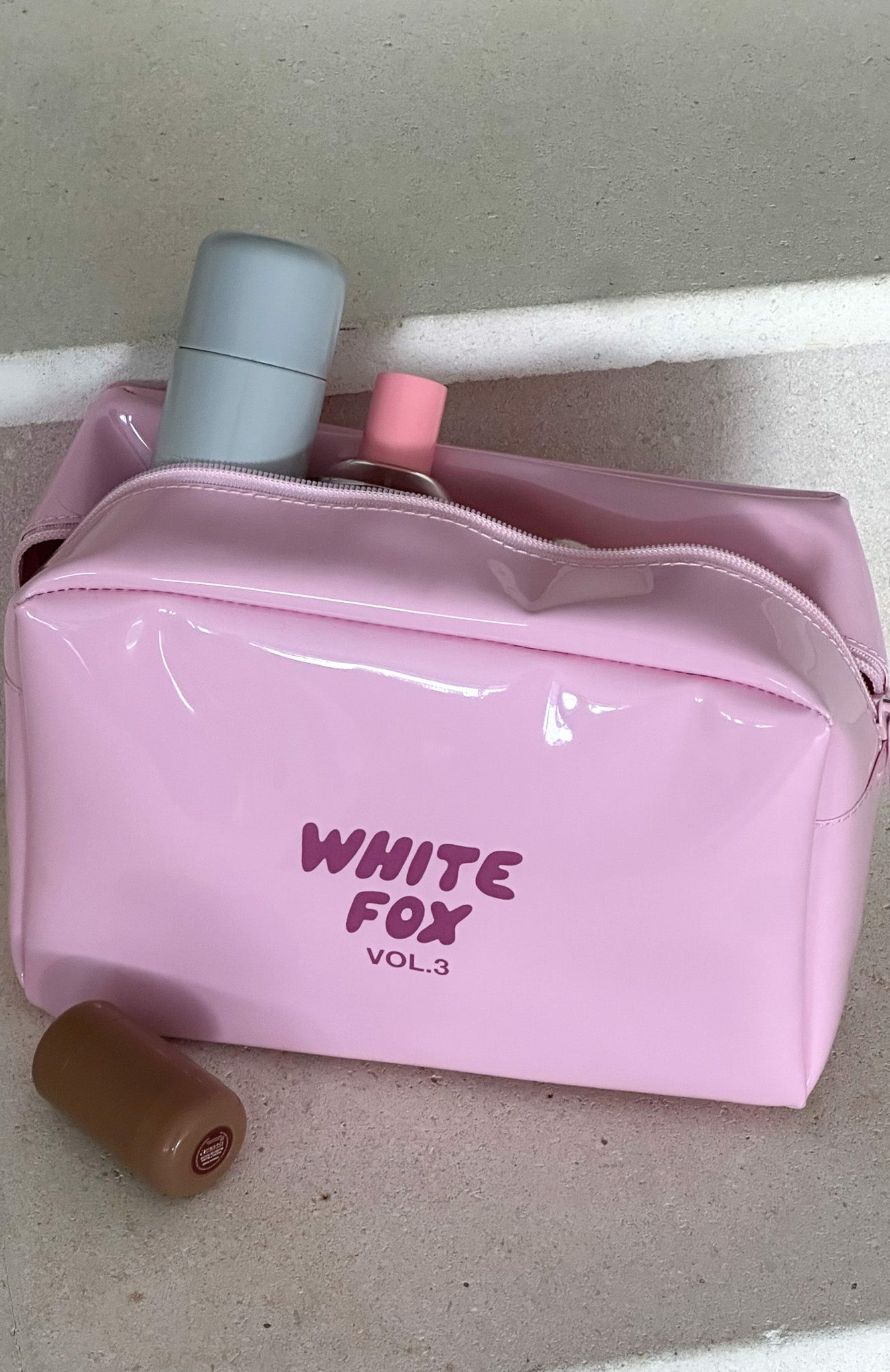 white-fox-emily-cosmetic-bag-pink-22.7.2505