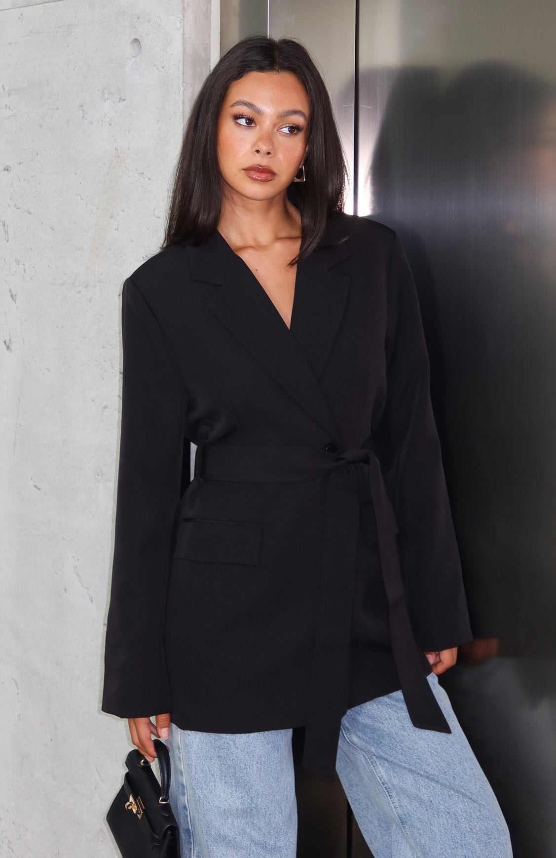 white-fox-how-they-shine-jacket-black-4