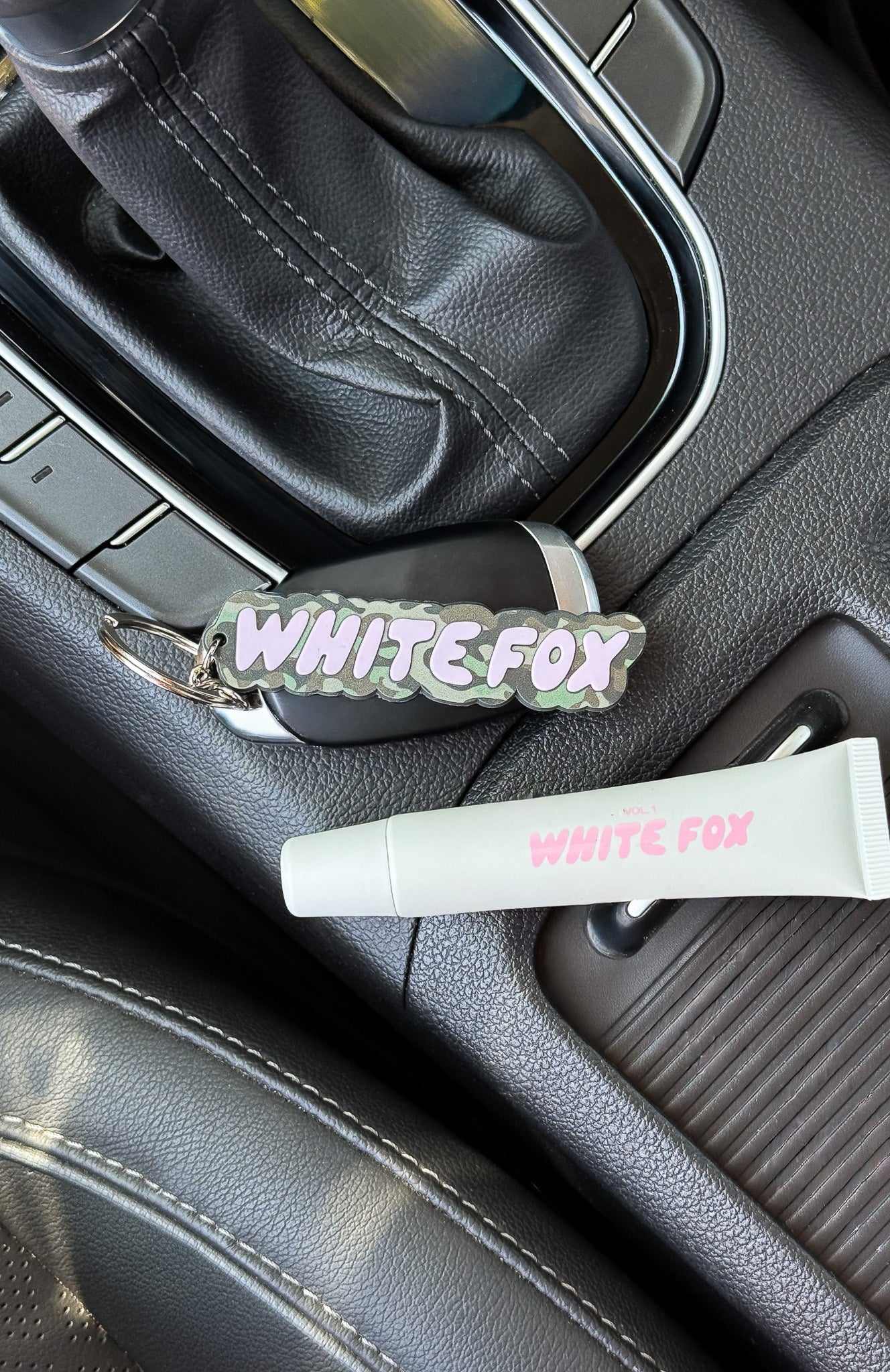 white-fox-i_ve-got-you-keychain-camo.4.12.25.02