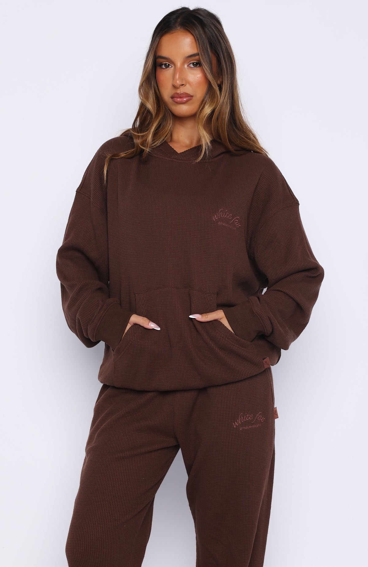white-fox-moving-out-waffle-oversized-hoodie-brown-chocolate-moving-out-waffle-sweatpants-brown-chocolate-4