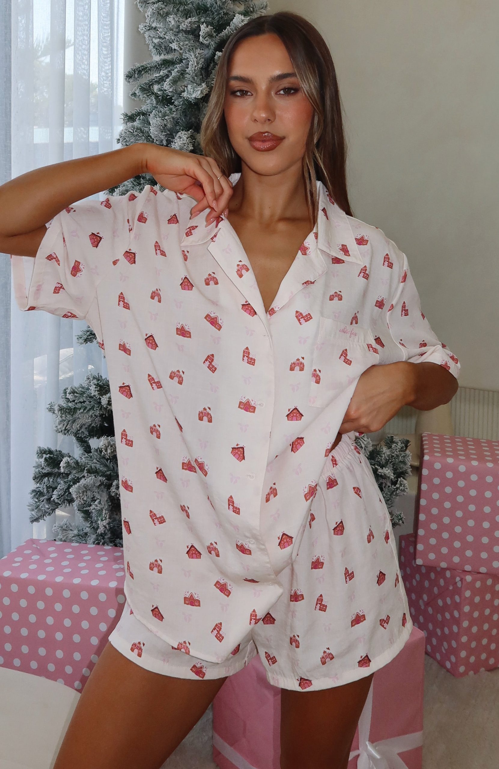 white-fox-offline-pyjama-set-gingerbread-dreams.30.9.25.02