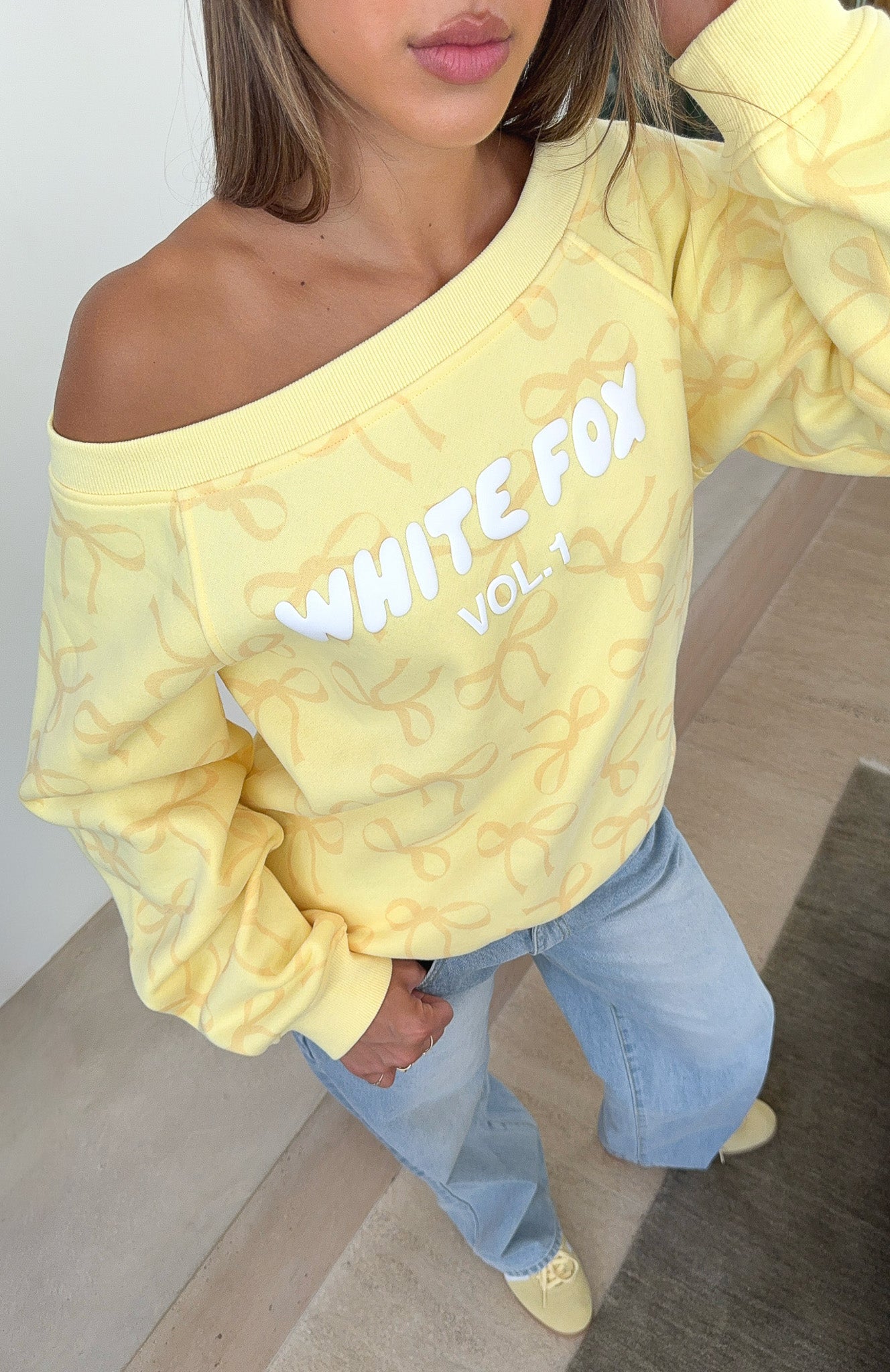 white-fox-vol.-1-off-shoulder-printed-sweater-lemon-bow.18.11.25.06