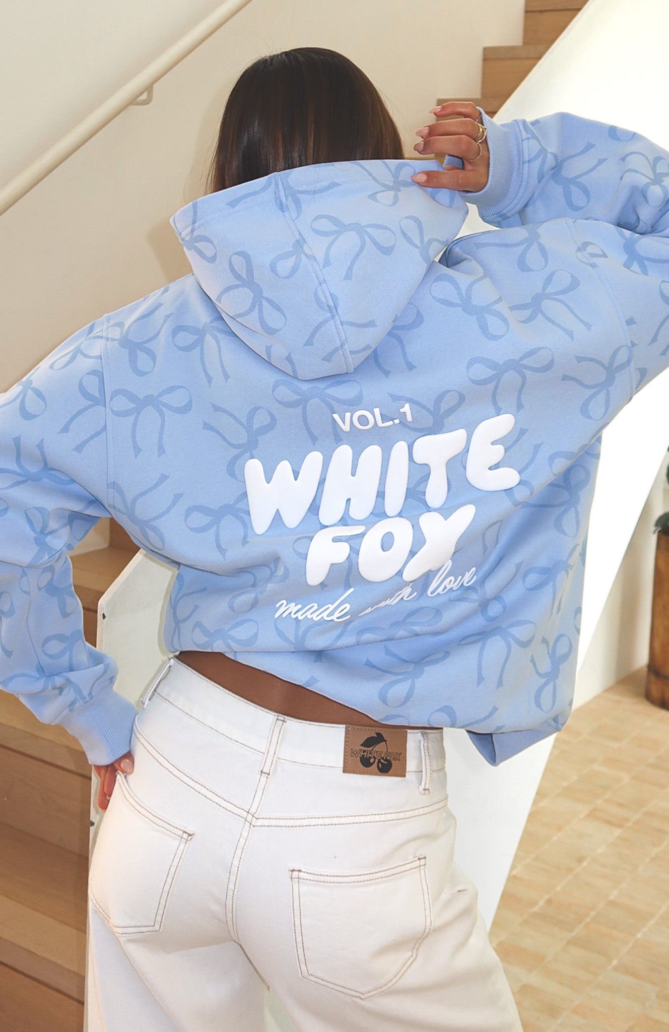 white-fox-vol.-1-oversized-printed-hoodie-blue-bow.18.11.25.11
